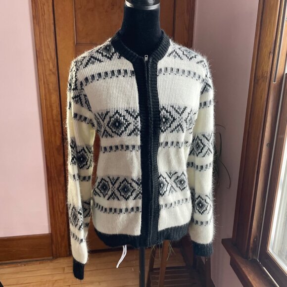Vintage 1960s Fair Isle Nordic Cardigan Sweater Small Black White Cottagecore - Picture 10 of 10